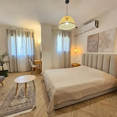 Boheme Apartment Golem (Tirana)